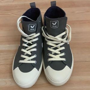 Veja - Nova High-Top Classic Sneakers - Size 9